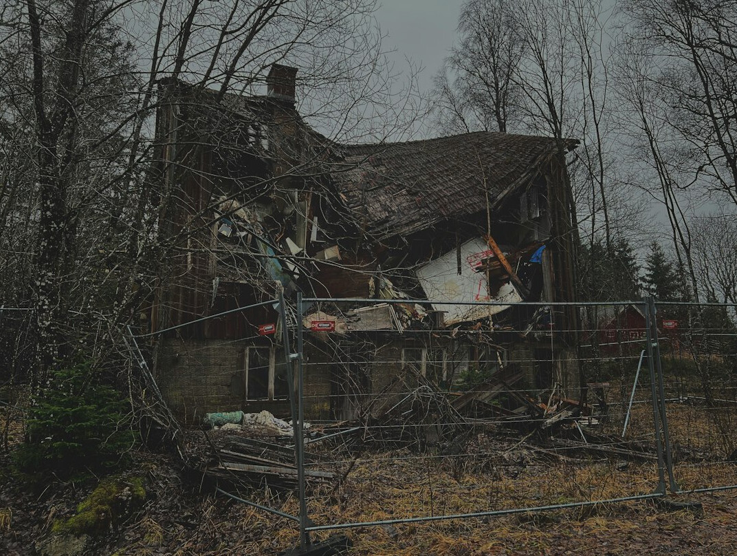 investigators exploring old house